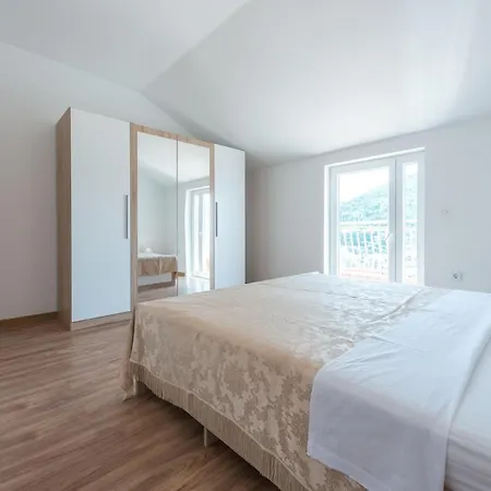 Apartmán Lucija - Three Bedroom With Terrace And Sea View Dubrovník