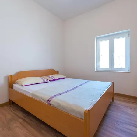 Appartamento Lucija - Three Bedroom With Terrace And Sea View