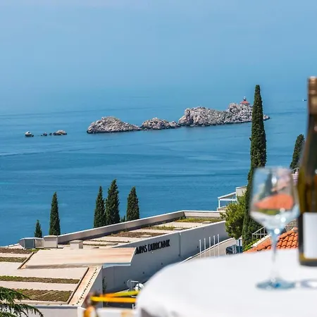 Lucija - Three Bedroom With Terrace And Sea View Appartamento Ragusa